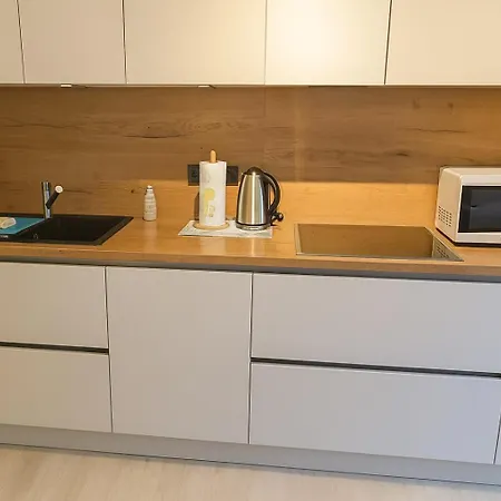 Im Guggenbuehl 아파트 *